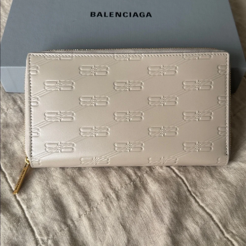 BALENCIAGA Beige leather wallet with embossed logo monogram-NWT - Picture 6 of 11